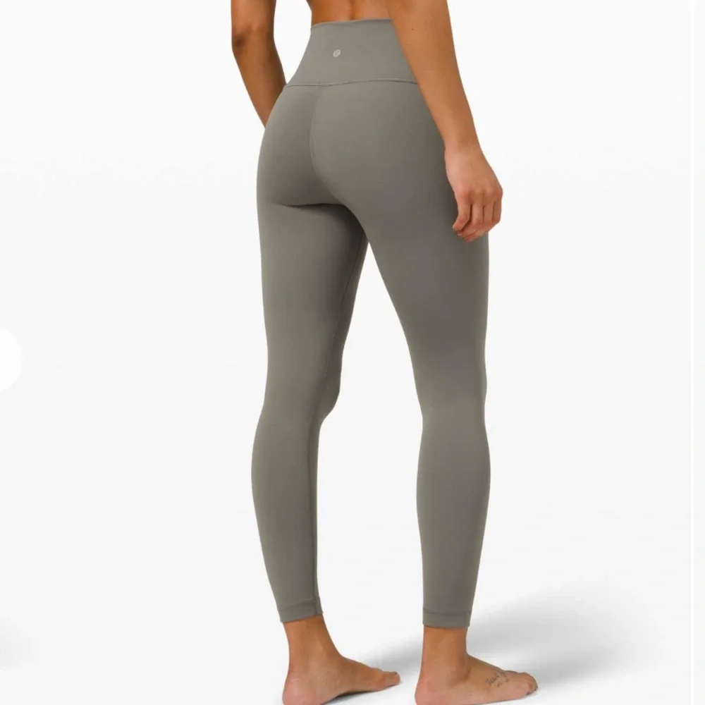 Lululemon OG wunderunder luxtreme 25” size 6 grey sage - Picture 2 of 4